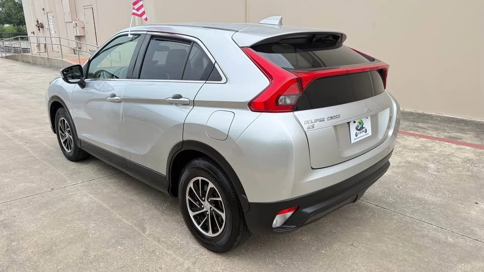 2020 Mitsubishi Eclipse Cross - Image 3 of 15