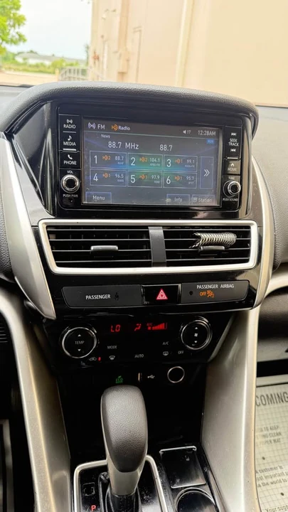 2020 Mitsubishi Eclipse Cross - Image 14 of 15