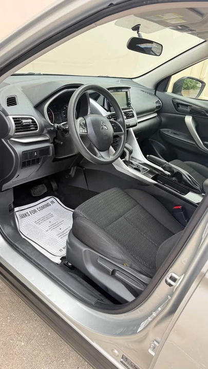 2020 Mitsubishi Eclipse Cross - Image 7 of 15