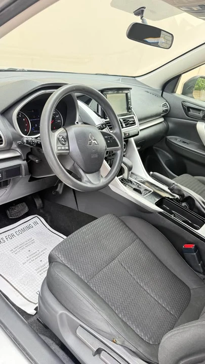 2020 Mitsubishi Eclipse Cross - Image 8 of 15