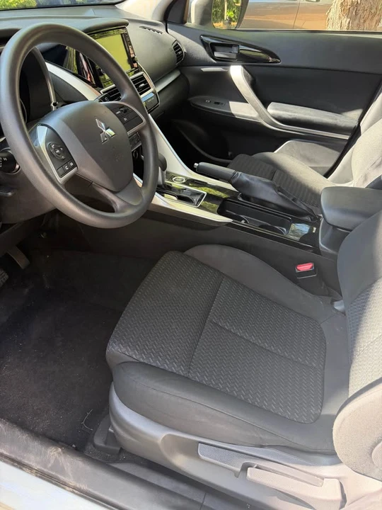 2020 Mitsubishi Eclipse Cross - Image 12 of 14