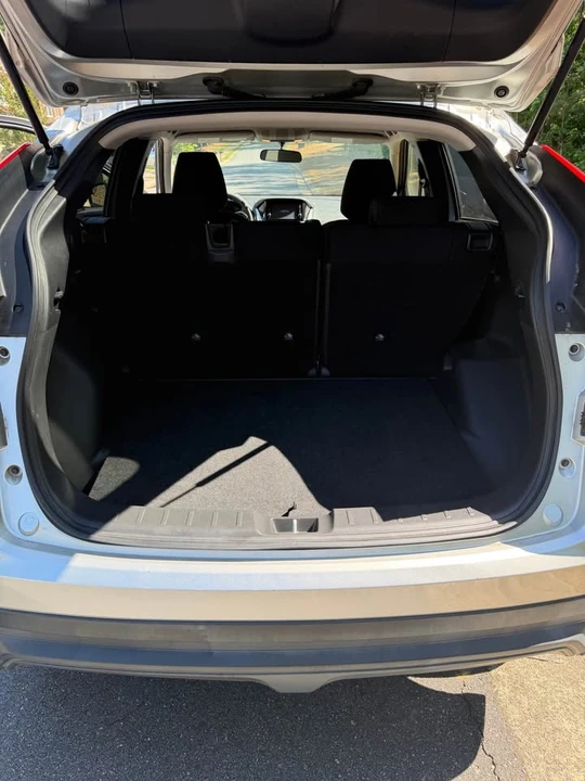2020 Mitsubishi Eclipse Cross - Image 9 of 14