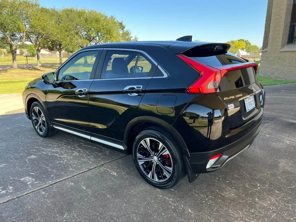 2020 Mitsubishi Eclipse Cross - Image 2 of 20
