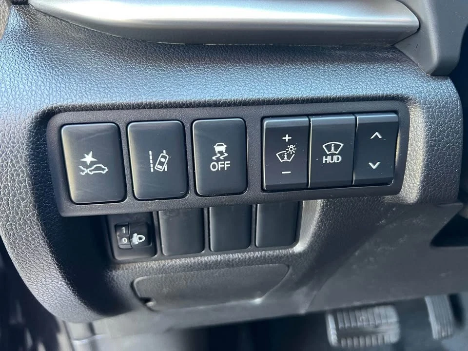 2020 Mitsubishi Eclipse Cross - Image 13 of 20