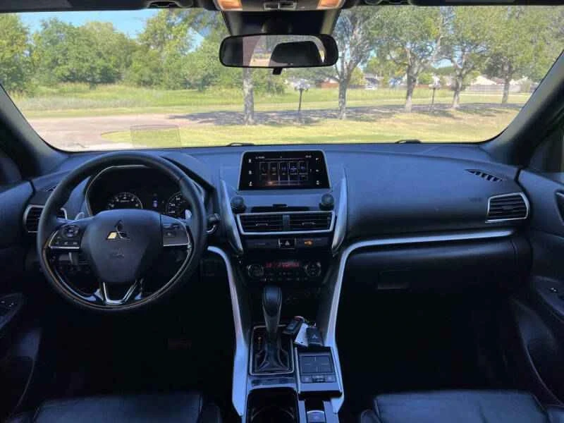 2020 Mitsubishi Eclipse Cross - Image 4 of 10