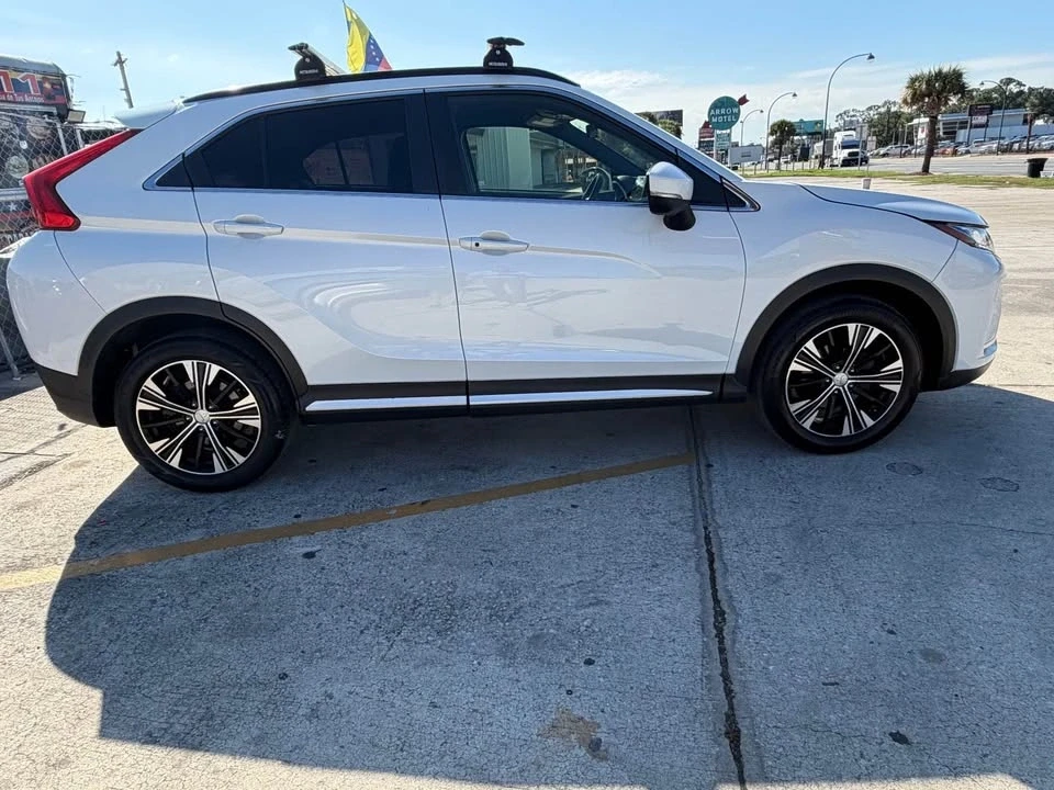 2020 Mitsubishi Eclipse Cross - Image 3 of 15