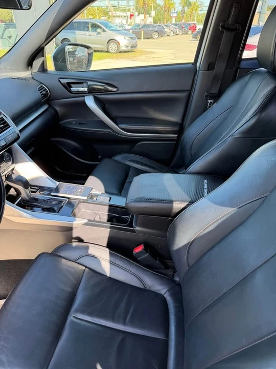 2020 Mitsubishi Eclipse Cross - Image 11 of 15