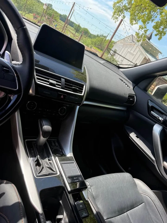 2020 Mitsubishi Eclipse Cross - Image 6 of 10