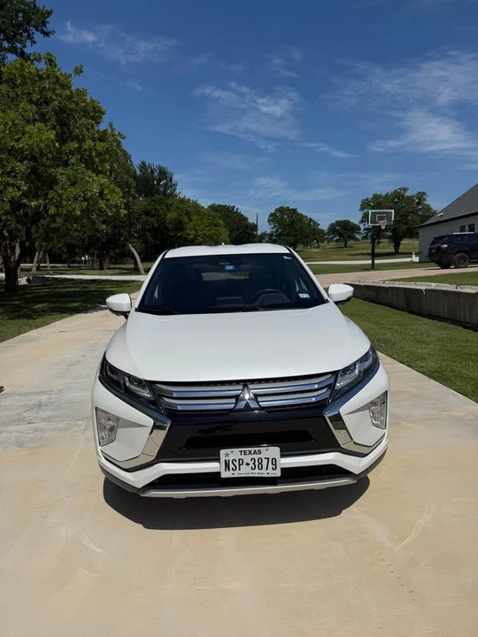 2020 Mitsubishi Eclipse Cross - Image 2 of 10