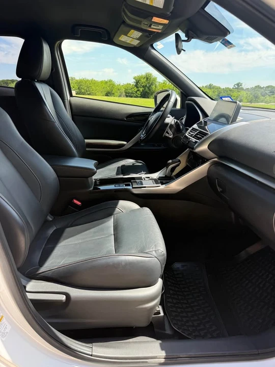 2020 Mitsubishi Eclipse Cross - Image 5 of 10