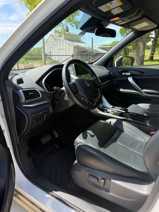 2020 Mitsubishi Eclipse Cross - Image 7 of 10