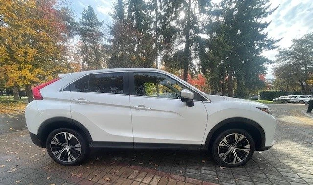 2020 Mitsubishi Eclipse Cross - Image 4 of 20