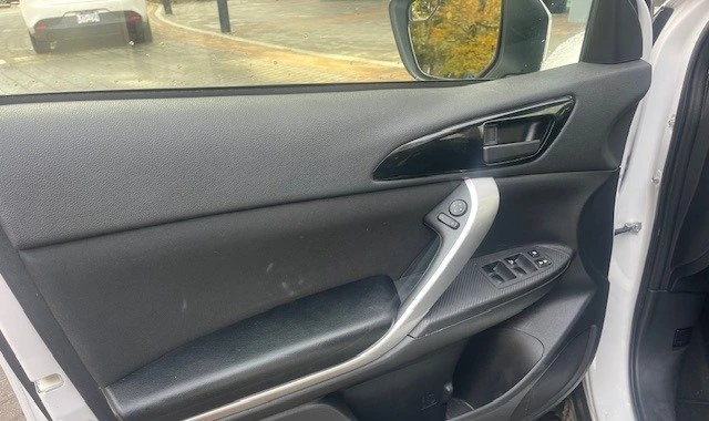 2020 Mitsubishi Eclipse Cross - Image 16 of 20