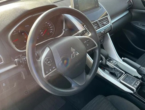 2020 Mitsubishi Eclipse Cross - Image 4 of 8