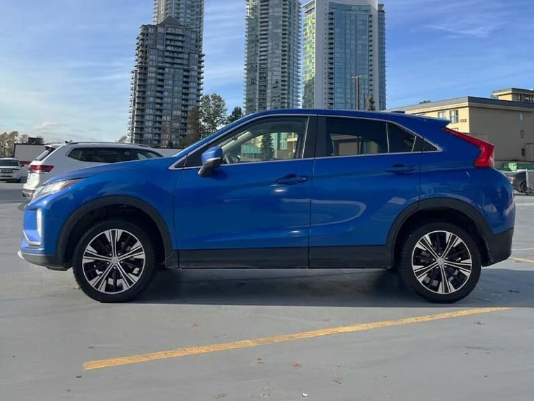 2020 Mitsubishi Eclipse Cross - Image 2 of 8