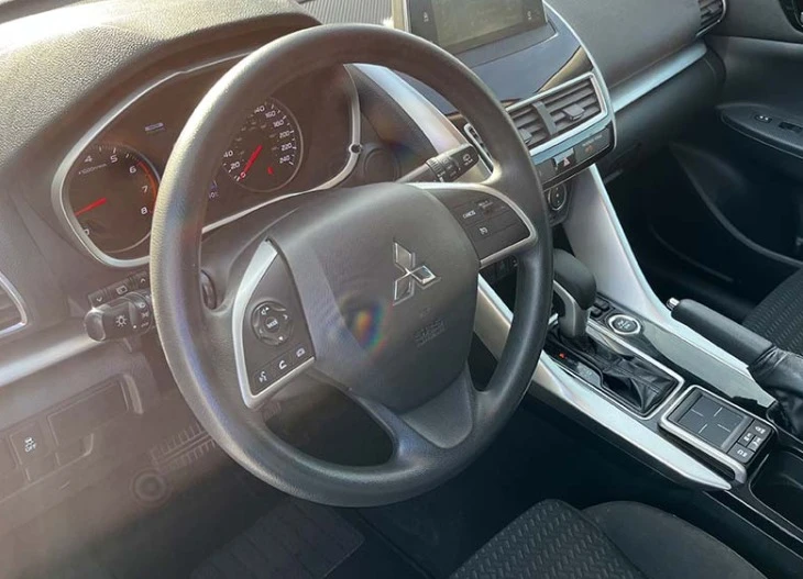 2020 Mitsubishi Eclipse Cross - Image 6 of 8