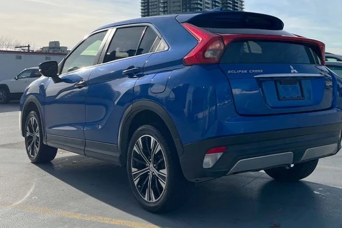 2020 Mitsubishi Eclipse Cross - Image 4 of 8