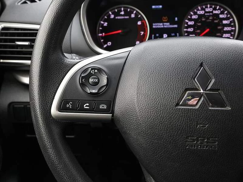 2020 Mitsubishi Eclipse Cross - Image 14 of 17