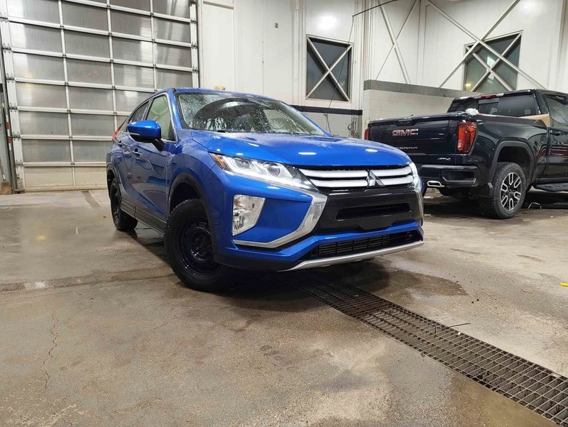 2020 Mitsubishi Eclipse Cross - Image 2 of 9