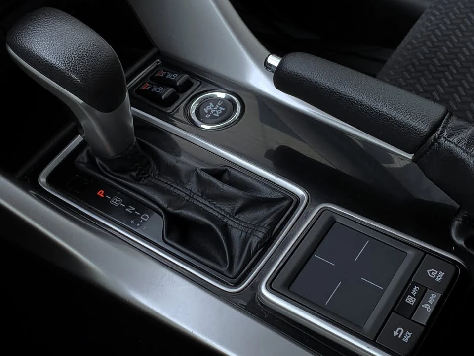 2020 Mitsubishi Eclipse Cross - Image 14 of 20