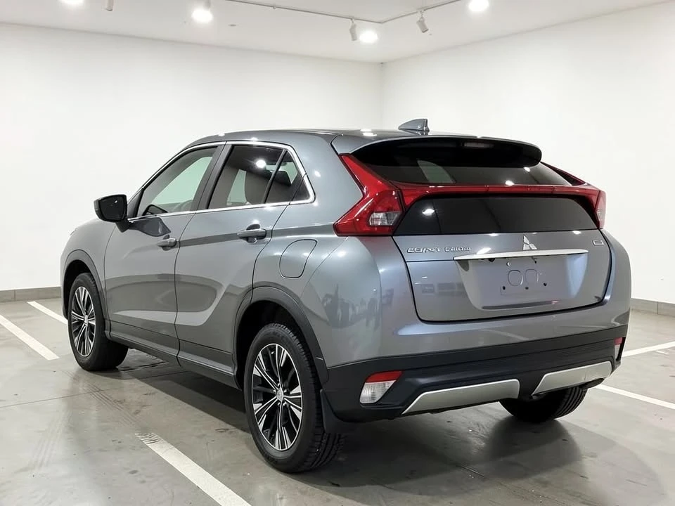 2020 Mitsubishi Eclipse Cross - Image 4 of 20