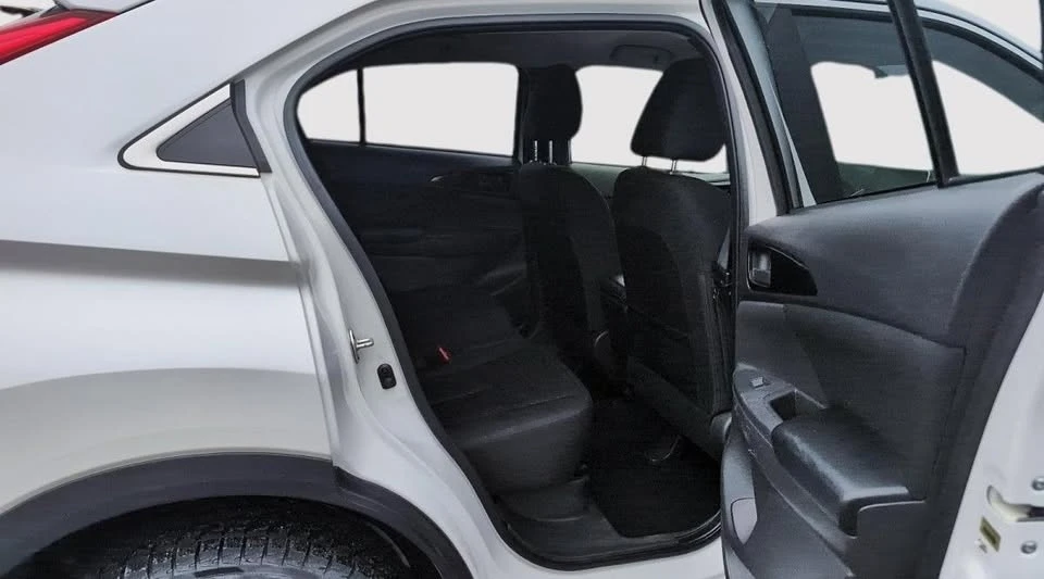 2020 Mitsubishi Eclipse Cross - Image 12 of 17