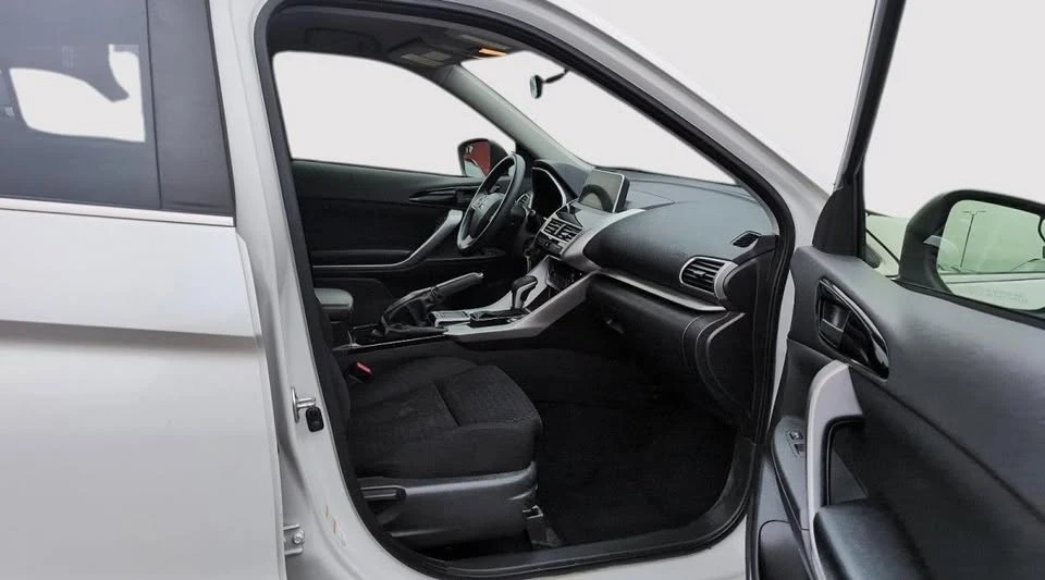 2020 Mitsubishi Eclipse Cross - Image 13 of 17