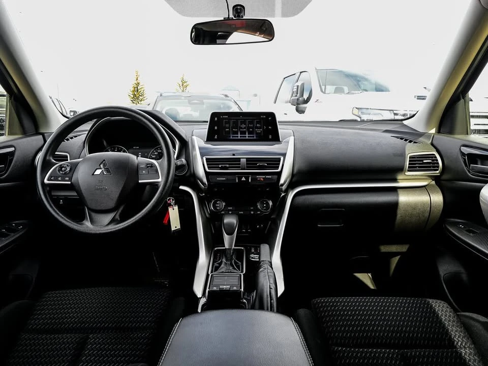 2020 Mitsubishi Eclipse Cross - Image 2 of 8