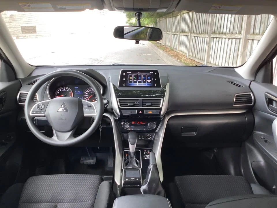 2020 Mitsubishi Eclipse Cross - Image 7 of 18
