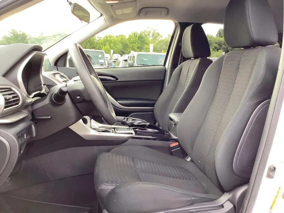 2020 Mitsubishi Eclipse Cross - Image 8 of 18