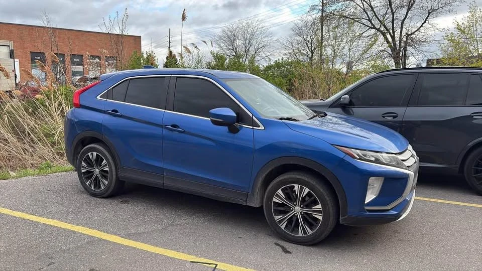 2020 Mitsubishi - Image 2 of 3