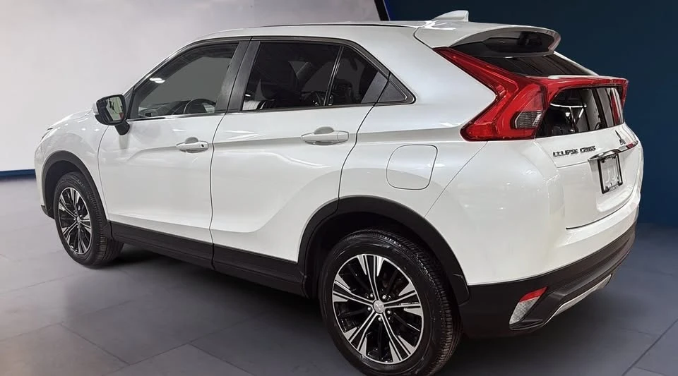 2020 Mitsubishi Eclipse Cross - Image 4 of 18