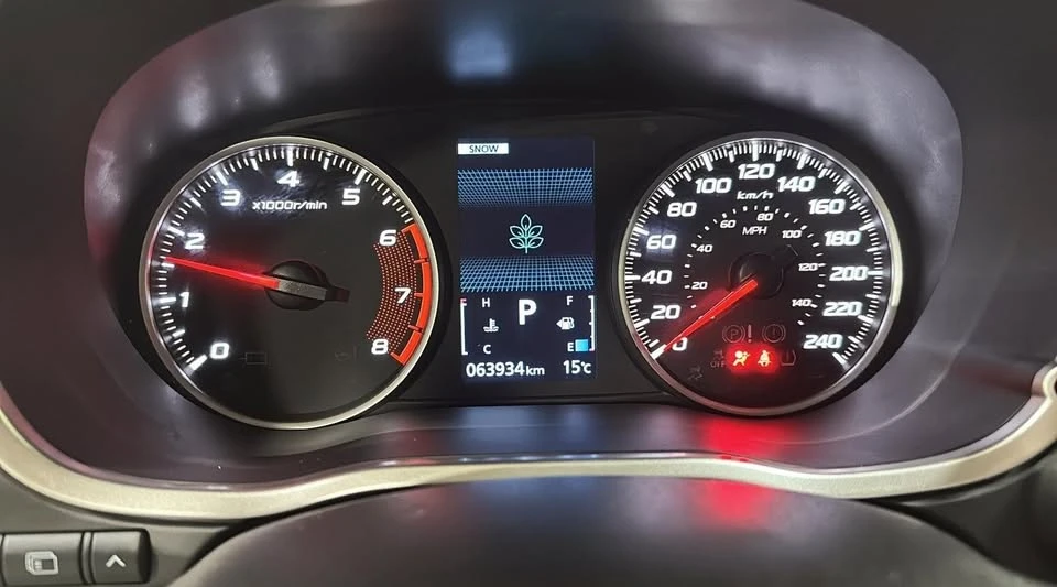 2020 Mitsubishi Eclipse Cross - Image 10 of 18