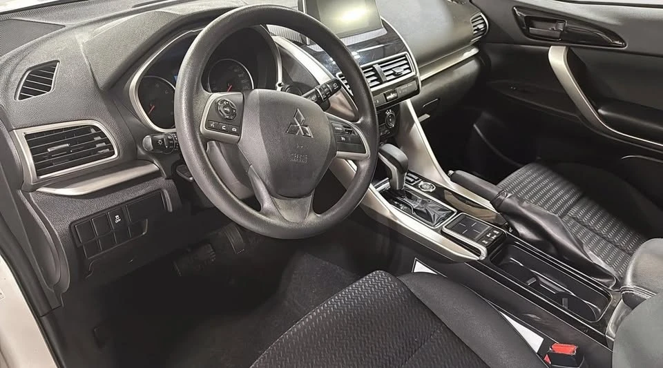 2020 Mitsubishi Eclipse Cross - Image 8 of 18
