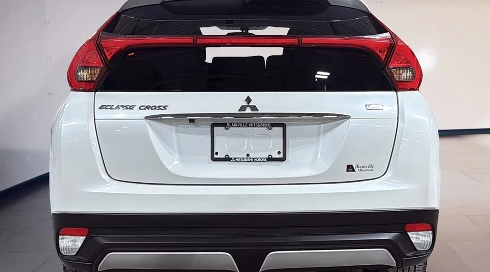 2020 Mitsubishi Eclipse Cross - Image 5 of 18