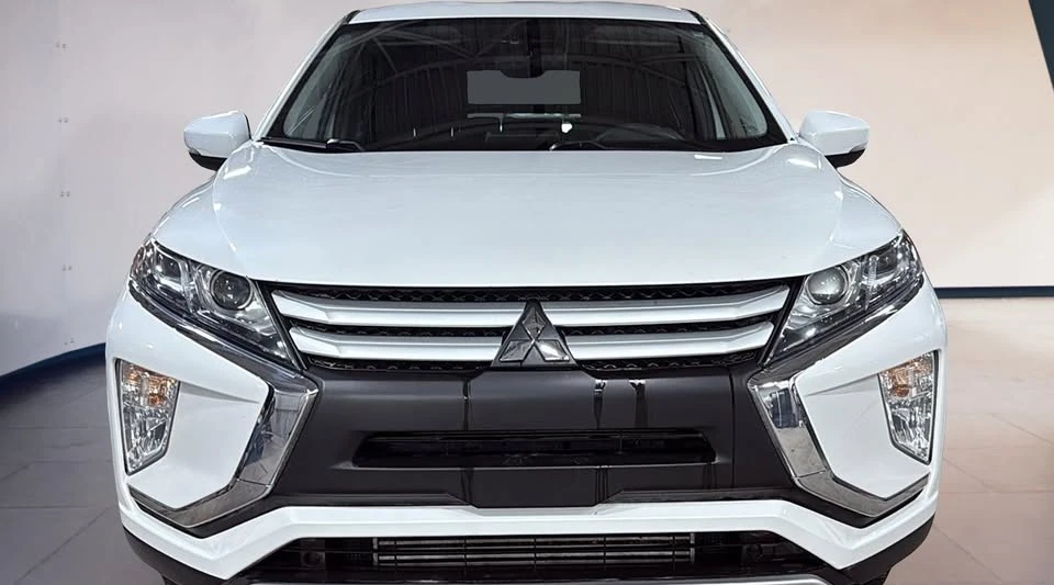 2020 Mitsubishi Eclipse Cross - Image 2 of 18