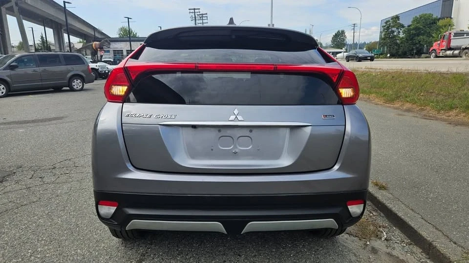 2020 Mitsubishi Eclipse Cross - Image 3 of 17