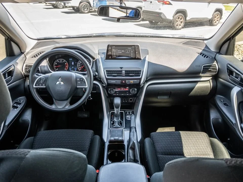 2020 Mitsubishi Eclipse Cross - Image 10 of 19