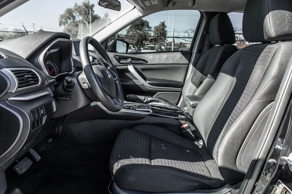 2020 Mitsubishi Eclipse Cross - Image 15 of 20