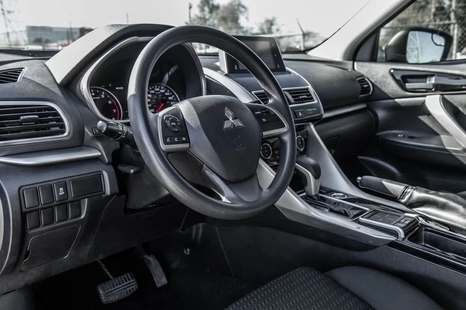 2020 Mitsubishi Eclipse Cross - Image 16 of 20