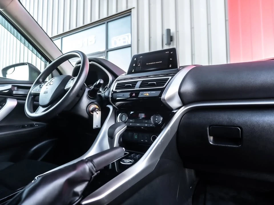 2020 Mitsubishi Eclipse Cross - Image 15 of 19