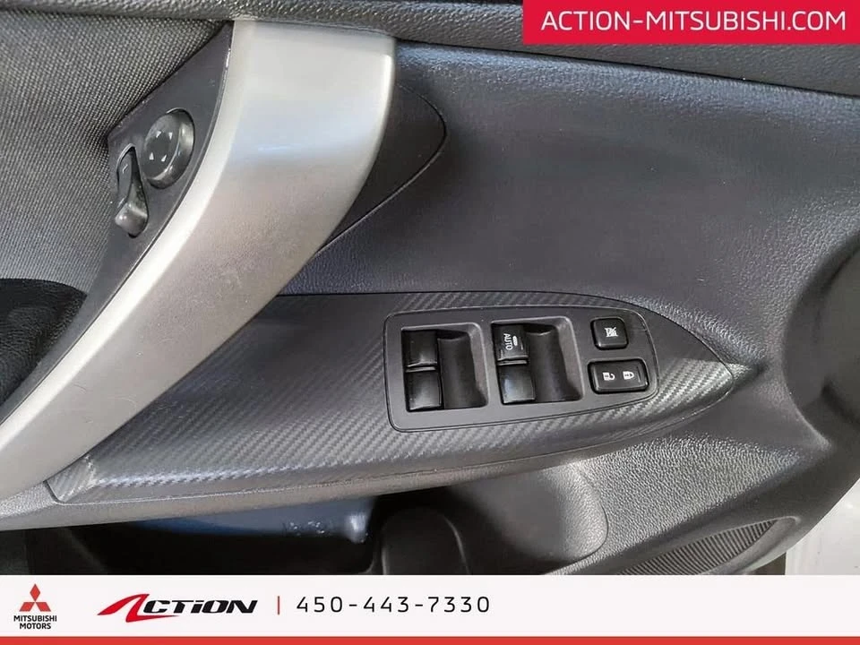 2020 Mitsubishi Eclipse Cross - Image 16 of 20