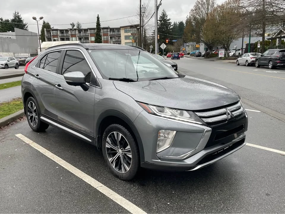 2020 Mitsubishi Eclipse Cross - Image 2 of 11