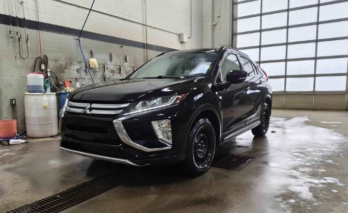 2020 Mitsubishi Eclipse Cross - Image 2 of 5