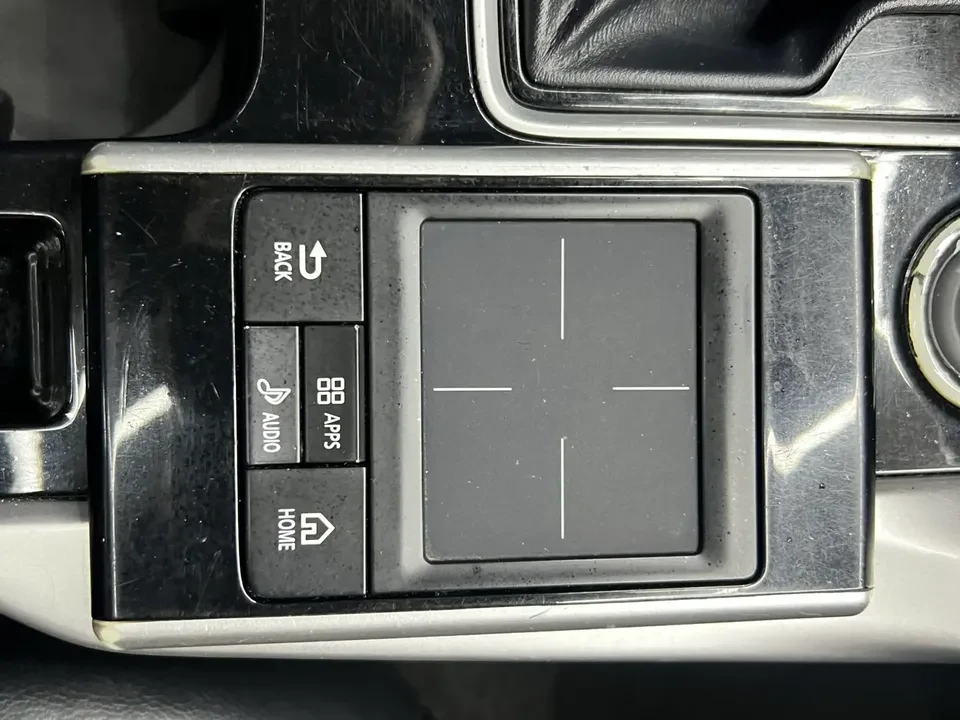 2020 Mitsubishi Eclipse Cross - Image 15 of 20