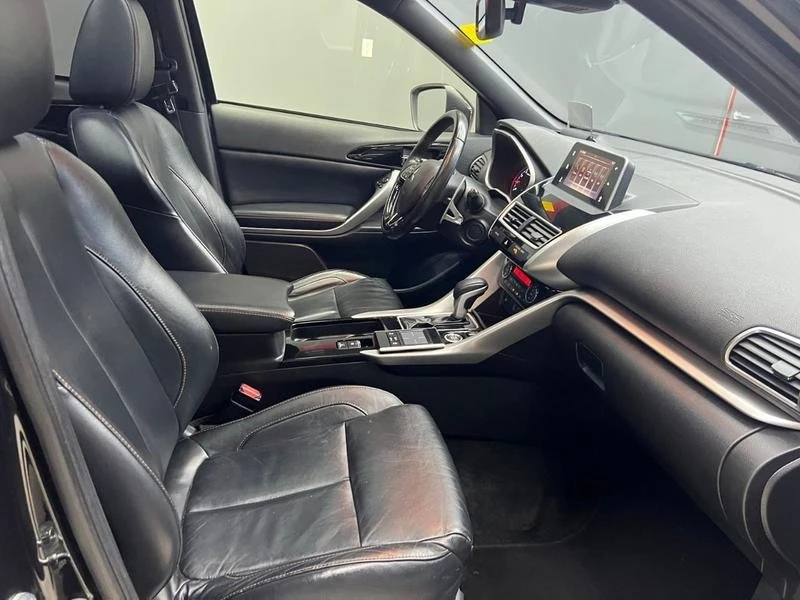 2020 Mitsubishi Eclipse Cross - Image 11 of 17