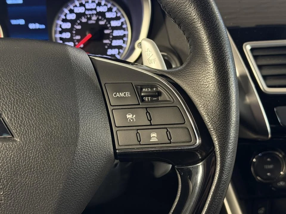 2020 Mitsubishi Eclipse Cross - Image 13 of 20