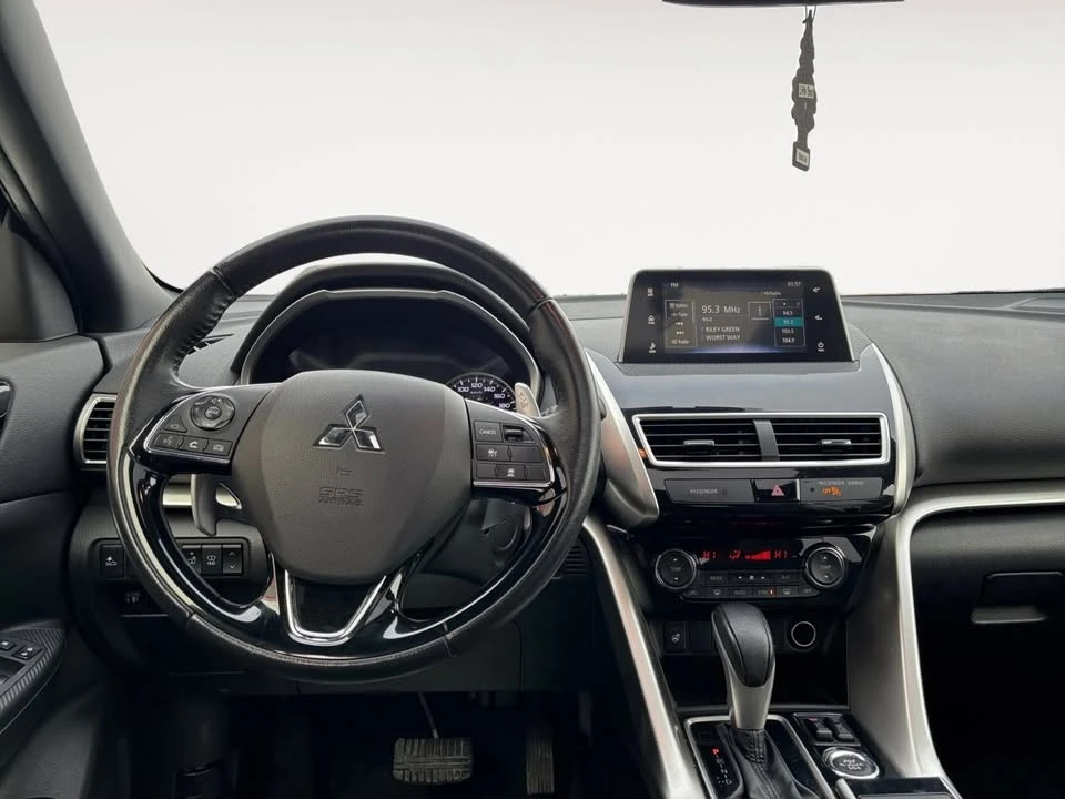 2020 Mitsubishi Eclipse Cross - Image 10 of 19