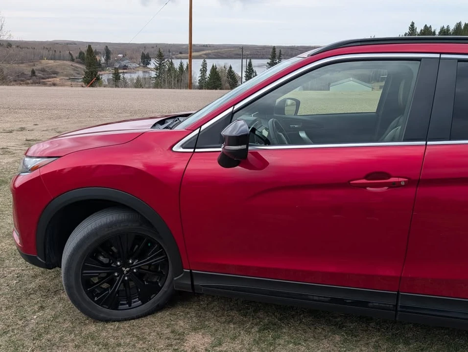 2020 Mitsubishi Eclipse Cross - Image 2 of 19