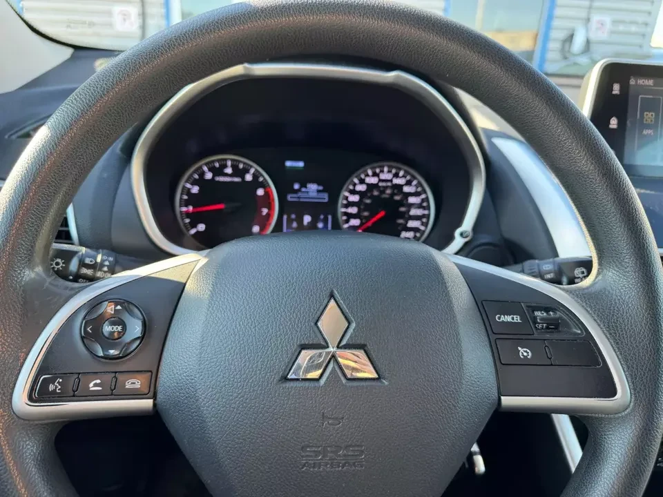 2020 Mitsubishi Eclipse Cross - Image 7 of 20